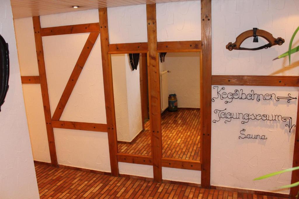 Landhotel Zur Kanne Neresheim エクステリア 写真