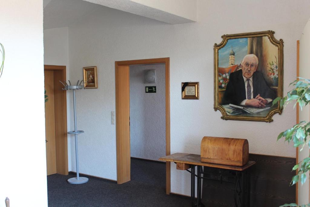 Landhotel Zur Kanne Neresheim エクステリア 写真